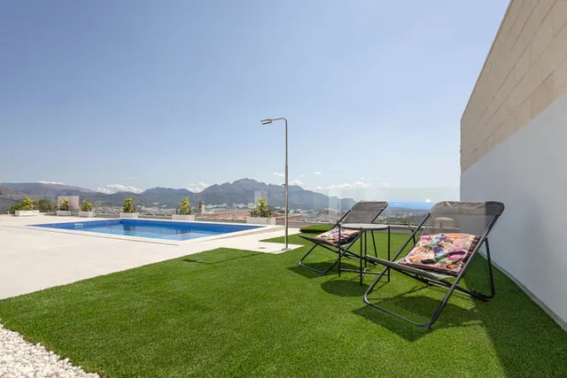 Villa 3 habitaciones 165m² en venta - Casco urbano — 37