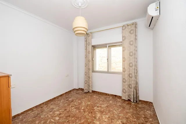 CASA EN PLENO CENTRO DE ARMILLA — 21