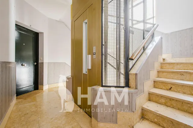 Amplio y luminoso piso exterior! — 27