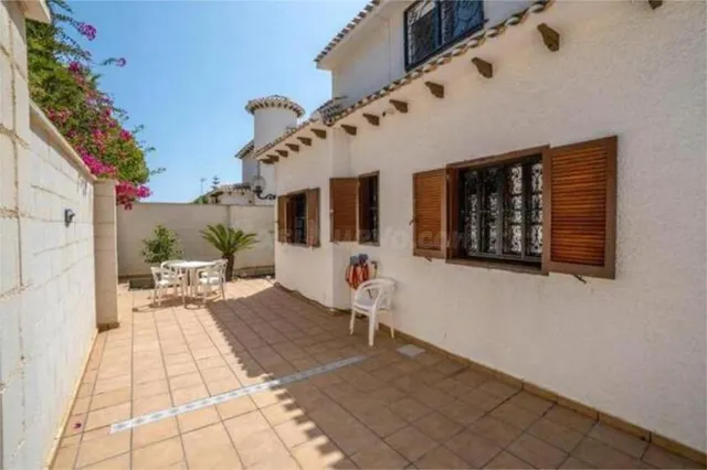 GRAN ADOSADO EN ORIHUELA,3 HAB, 2 BAÑOS - foto 4