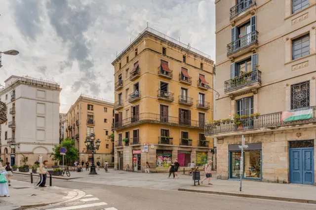 Estudio tipo Loft reformado y luminoso en el Gòtic — 20