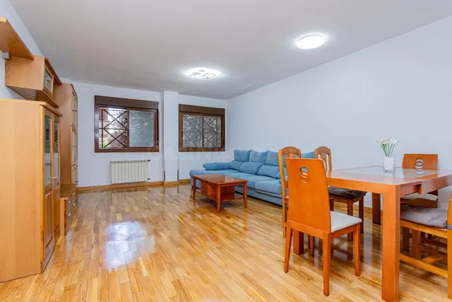 WGI INMOBILIARIA ALQUILA vivienda REFORMADA con PATIO — 4