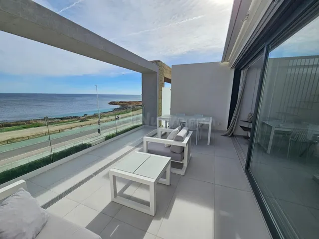 Ático de lujo frente al mar en Jávea – Diseño, confort y vis