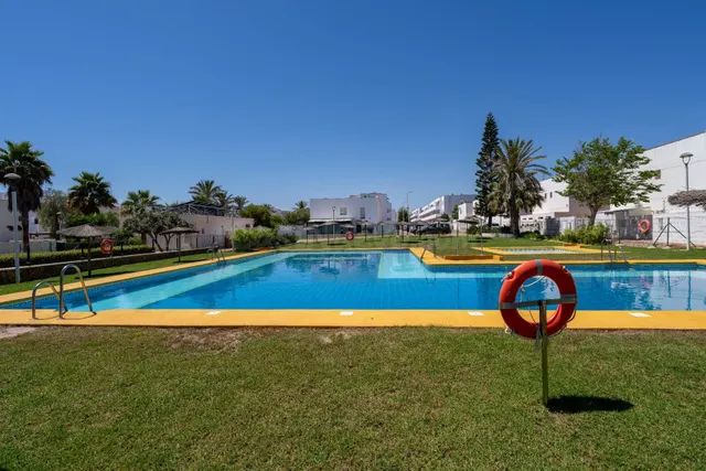 EL TOYO – RETAMAR - ALMERÍA Exclusivo PISO de 94 m2 con 2 te - foto 2