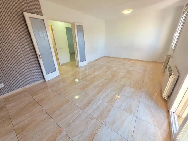 VENTA PISO EN IGUALADA ZONA REC 3 habitaciones Y BALCÓN!! - foto 2