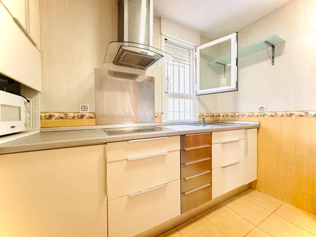 Oportunidad Única: Apartamento Moderno en Las Gabias — 7