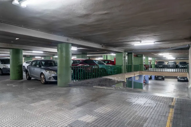 Parking de moto 2m² en alquiler - Eixample — 8