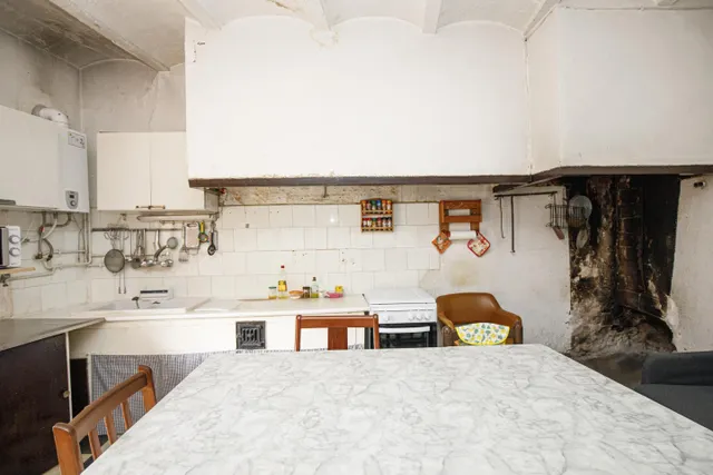 Casa del siglo XIX con amplio terreno en Palau de Santa Eula - foto 5