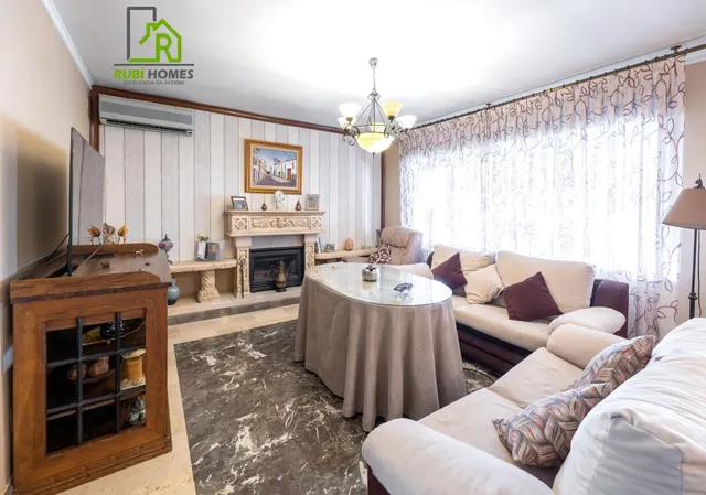 Espectacular chalet independiente con piscina en Alfacar — 19