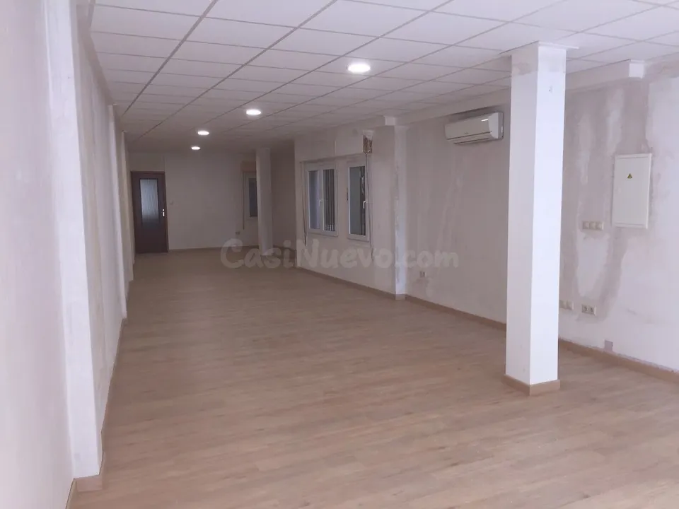 Local comercial en Ramon y Cajal
