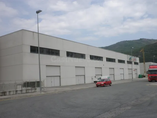 Se alquila nave industrial en Polígono Akaborro en Irurtzun - foto 2