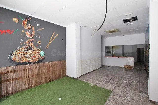 Local comercial 169m² en venta - Zona Pueblo — 2