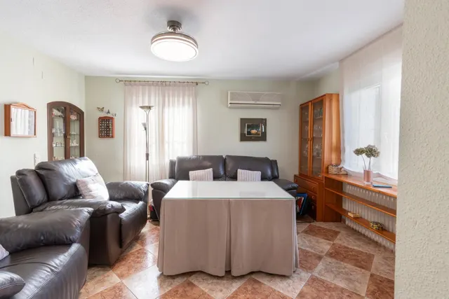 Vivienda Exclusiva en Urbanización Viñas del Rey – Otura — 12