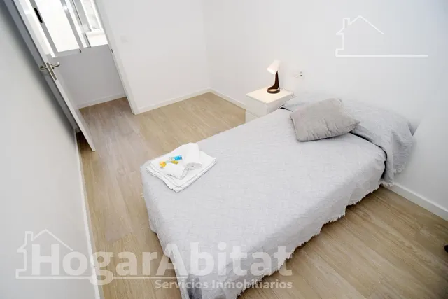 PRECIOSO ÁTICO REFORMADO Y TOTALMENTE EXTERIOR Y CON VISTAS AL PUERTO — 29