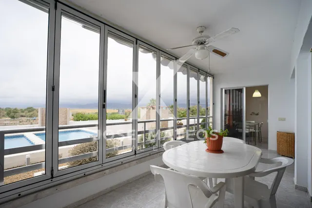 PISO EN PRIMERA LÍNEA DE PLAYA — 25