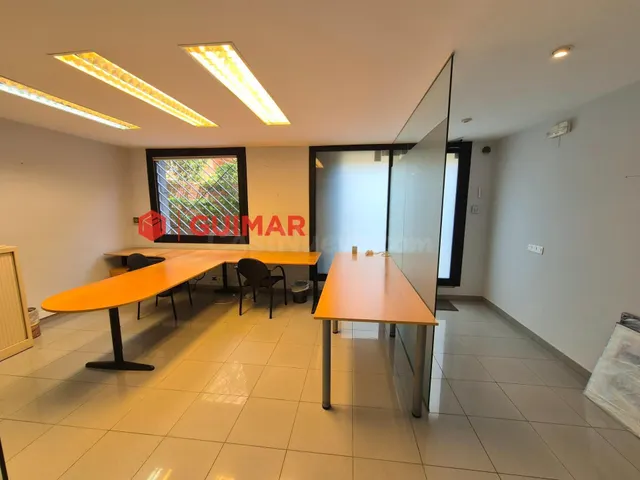 DESPACHO EN VENTA EN SARRIA — 5