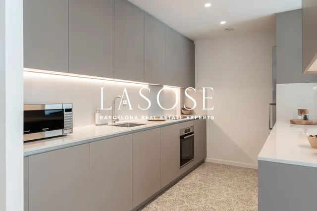 Impresionante dúplex con terraza privada en alquiler en La Salut — 34