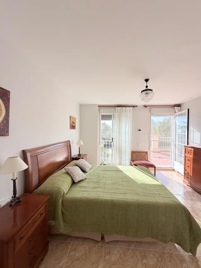 CHALET EXCLUSIVO EN ALZABARES ELCHE, CON PISCINA, ALTAS CALIDADES Y A SOLO 2 KM DEL HOSPITAL — 35