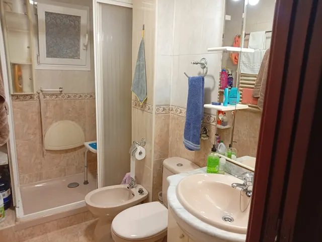 Acogedor piso en venta en Vinateros, Madrid — 11