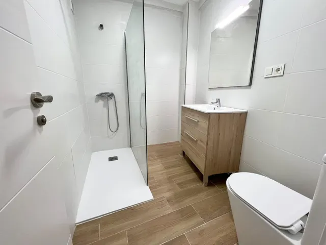PISO REFORMADO EN EL CENTRO, CUATRO CALLES — 15
