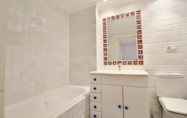 Exclusivo adosado en vistahermosa, Alicante — 439 m2 y dos grandes terrazas — 33