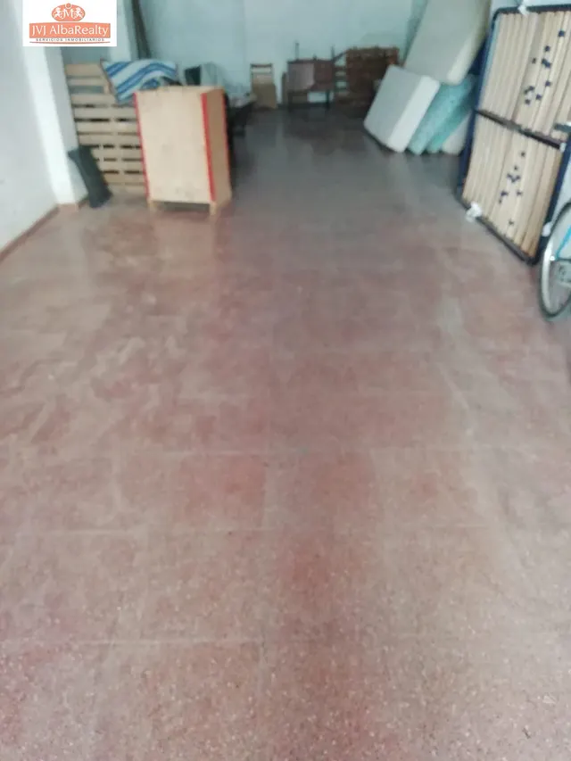 EXTRAORDINARIO LOCAL EN VENTA EN MADRIGUERAS PREPARADO PARA EDIFICAR VIVIENDA — 40