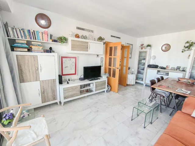 Amplio piso de 2 dorm. en la emblemática y moderna Torre Lugano - www.inmobiliarialesdunes.com — 11
