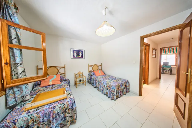 Impresionante chalet de 4 habitaciones con piscina de 86 m3 totalmente despejada — 10