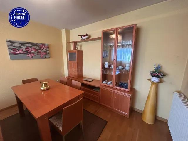 SE ALQUILA PISO EN LA ZONA ALTA DE PONFERRADA — 5