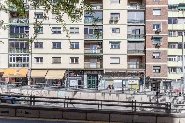 Piso señorial de 182 m2 en Avenida Madrid: amplitud, luz y posibilidades infinitas con garaje opcional. — 45
