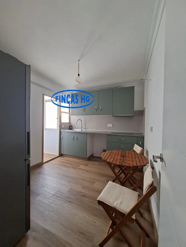 Vivienda reformada en Última Planta – Carolinas Bajas — 12