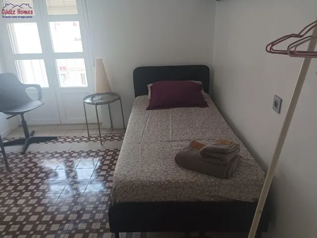 Preciosa vivienda en pleno centro, a escasos metros de plaza San Antonio — 11