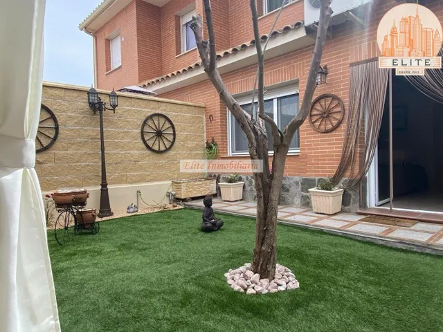 Chalet adosado con jardin ! — 8