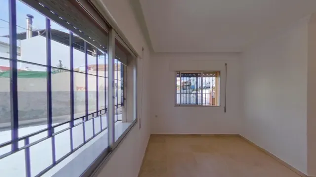 VIVIENDA ALQUILADA EN CIUDAD JARDÍN CON SEGURO DE IMPAGO — 24