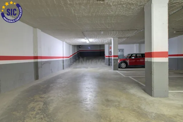 ESTUPENDA OPORTUNIDAD: PLAZA DE PARKING Y TRASTERO EN ALMAZO - foto 2