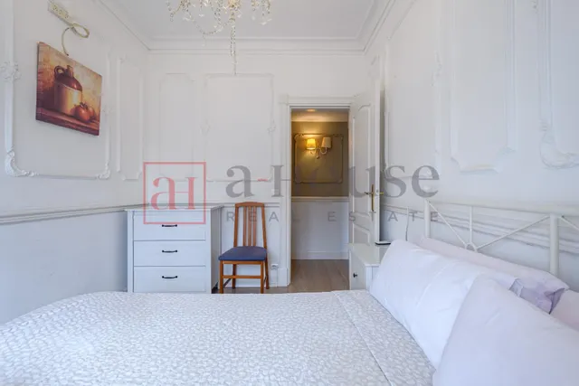 PISO LISTO PARA ENTRAR A VIVIR CON GRAN BALCÓN/TERRAZA EN LA NOVA ESQUERRA DE L'EIXAMPLE — 16