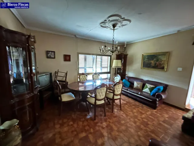 Se vende casa en Carracedelo — 10