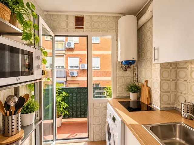 Piso de 2 habitaciones con terraza en Alcobendas - foto 4