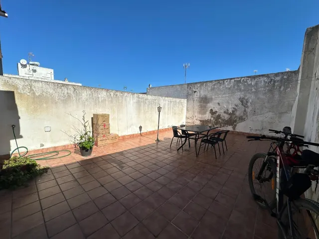 Piso de 2 dormitorios y terraza de 35 m2 en la zona de C/ An - foto 3