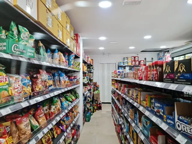 Local comercial en Venta en Cornellá De Llobregat Barcelona  - foto 2