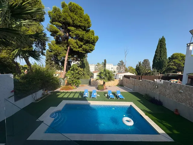 Exclusiva villa independiente reformada en el pinar, Torremolinos — 24