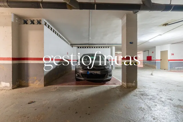 ¡Vive junto al mar en una de las zonas más privilegiadas de Cambrils! Piso con terraza y parking a pocos pasos de la playa de la Llosa en Cambrils — 29