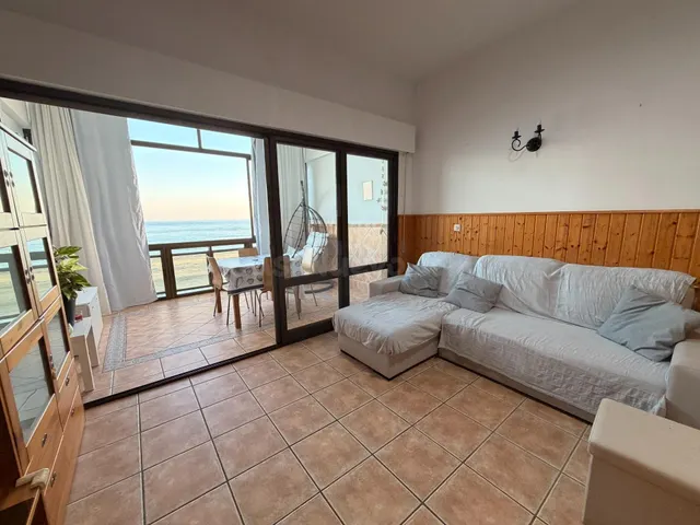 Apartamento vacacional en primera linea playa — 5