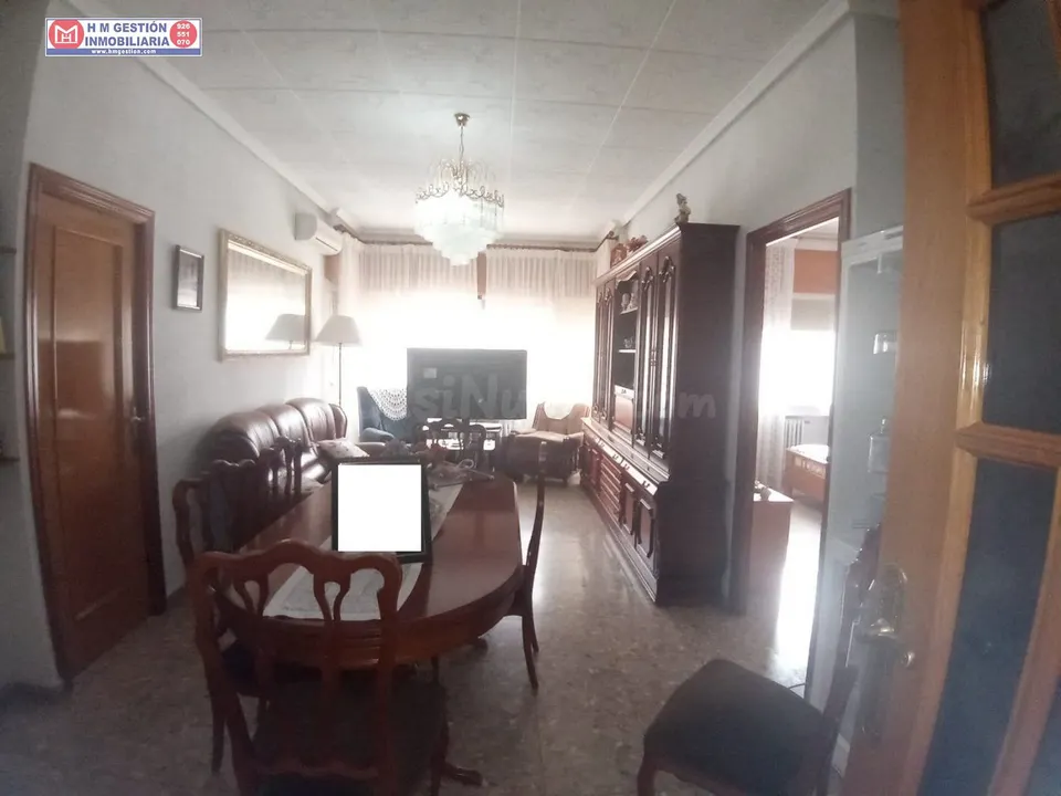 CASA EN ESQUINA EN ZONA PROXIMA A MERCADONA Y ZONA CENTRO