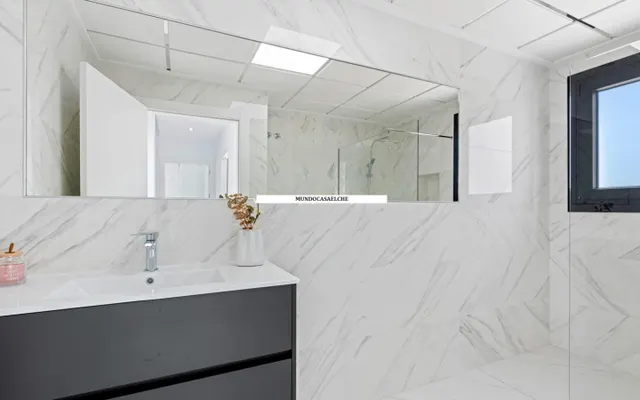 CHALET DE DISEÑO CON PISCINA PROPIA — 23
