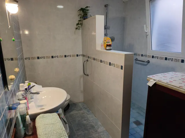 CASA SEMI REFORMADA EN VENTA - foto 5