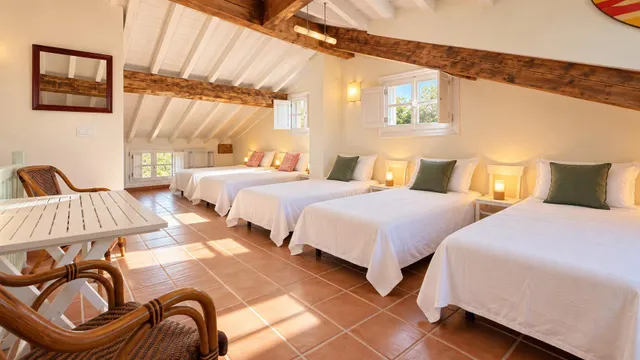 CHALET CON JARDIN Y GARAJE EN COMILLAS — 36