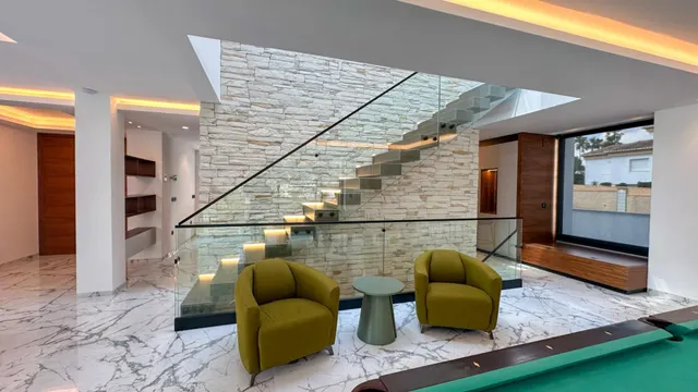 Villa 4 habitaciones 527m² en venta - Villamartin — 39