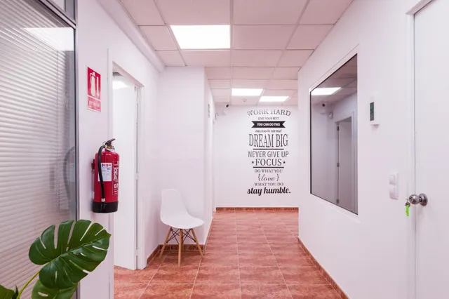 Traspaso de OFICINA COWORKING en Campanar: Ocupación y Renta - foto 5