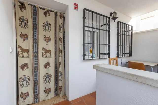 CASA EN VENTA EN GUADIX – ZONA MERCADONA — 24
